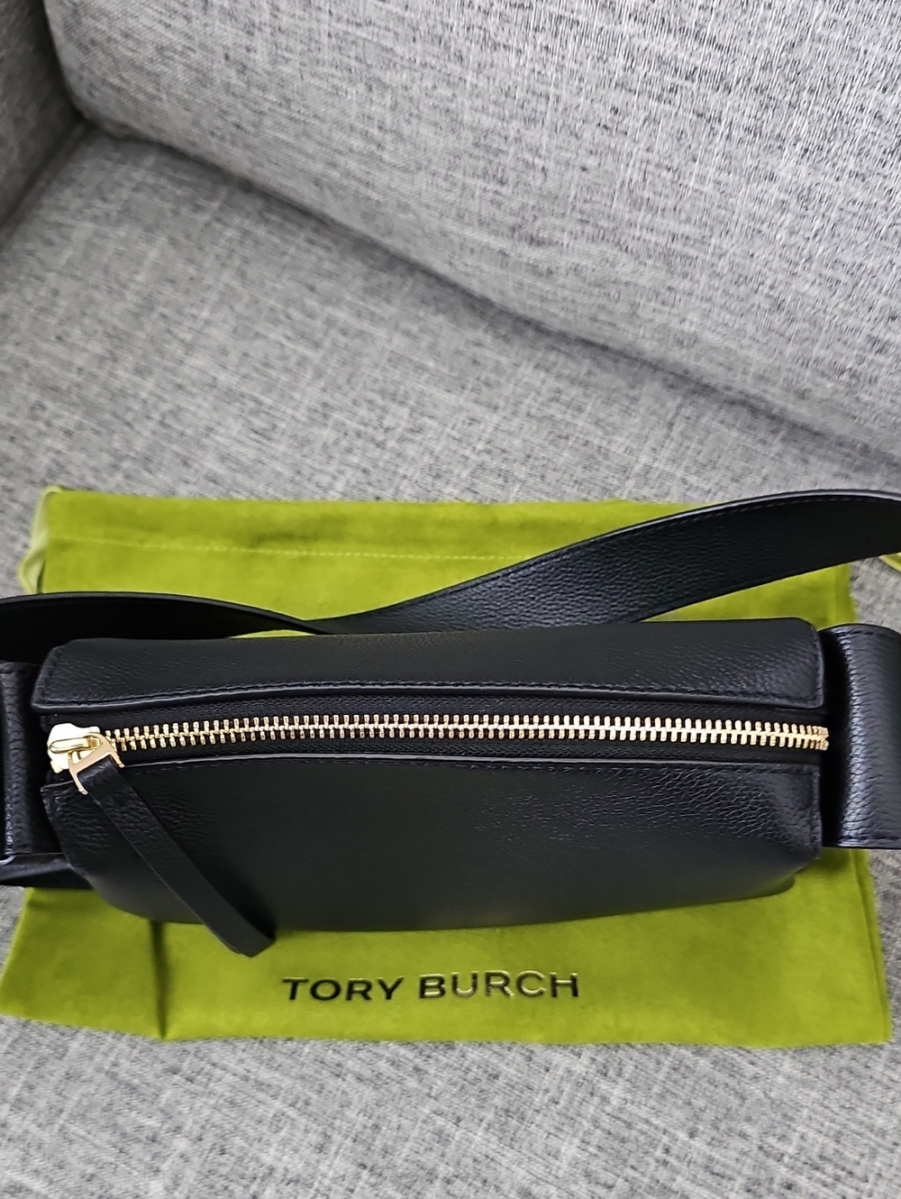 Tory BUurch - Picture 4 of 6